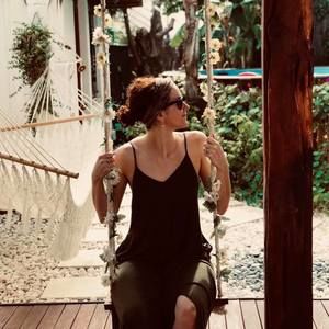 Meet your Posher, Brooke